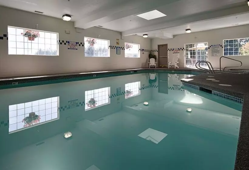 فندق Best Western Oak Meadows Inn