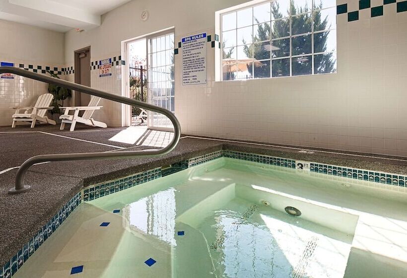 ホテル Best Western Oak Meadows Inn