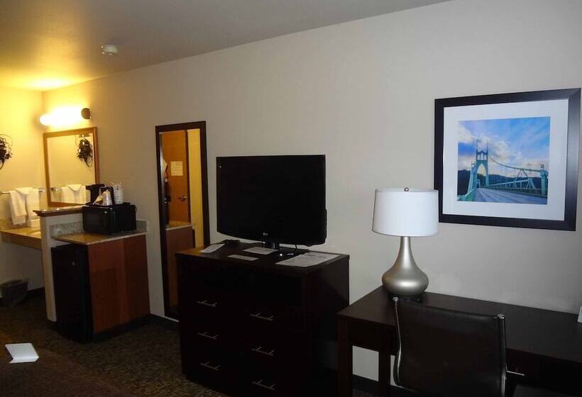 ホテル Best Western Oak Meadows Inn