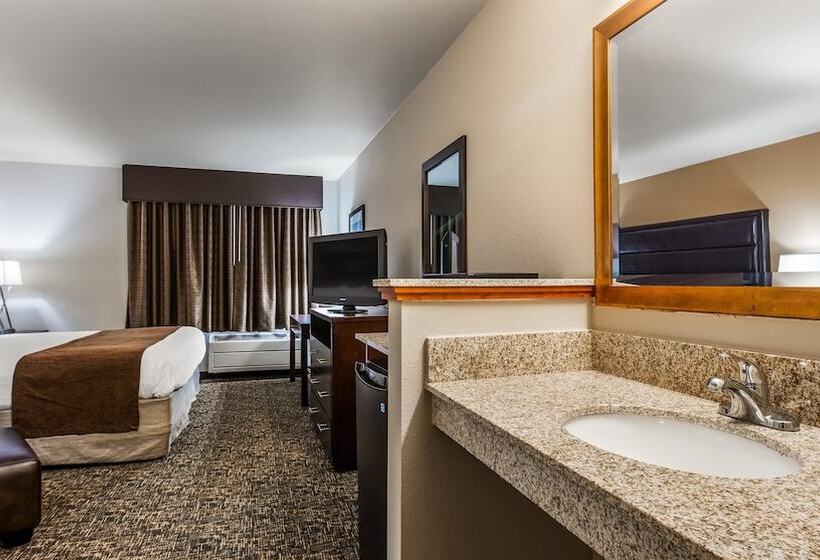 ホテル Best Western Oak Meadows Inn