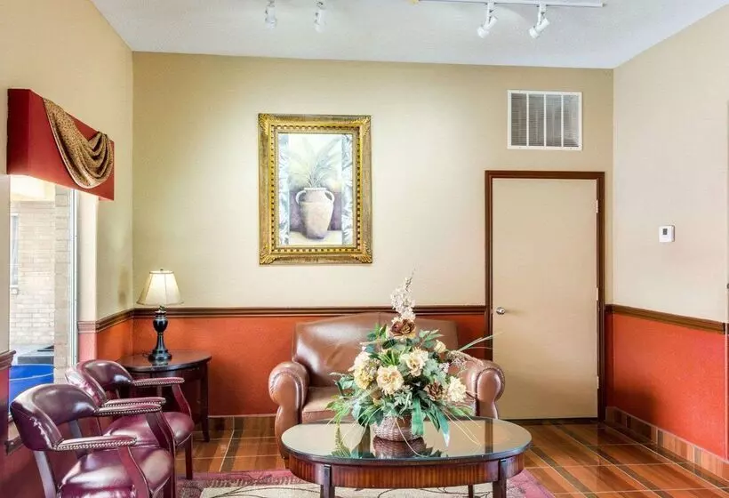 酒店 Econo Lodge Inn & Suites