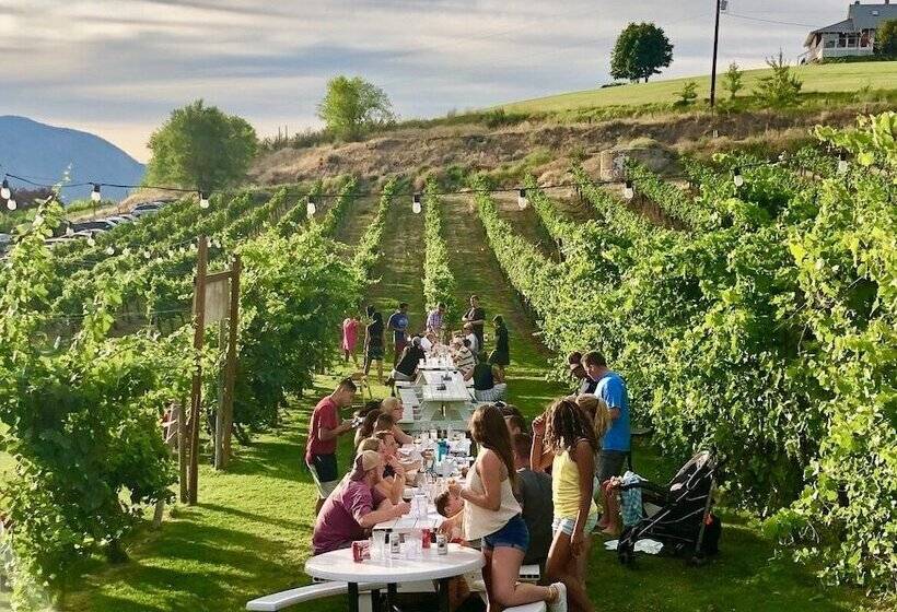 Szálloda Lakeside Lodge And Suites