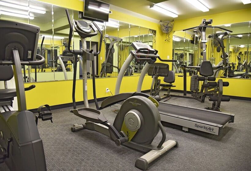 Hotel Quality Inn & Suites Near I480 And I29