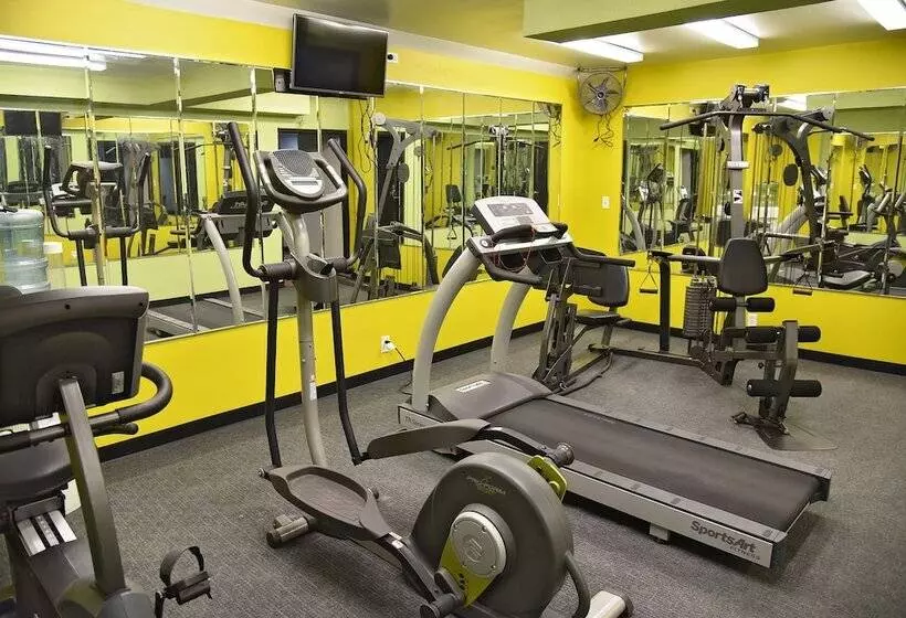 Otel Quality Inn & Suites Near I480 And I29