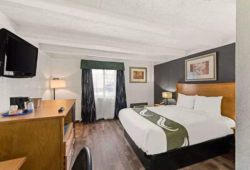 Otel Quality Inn & Suites Near I480 And I29