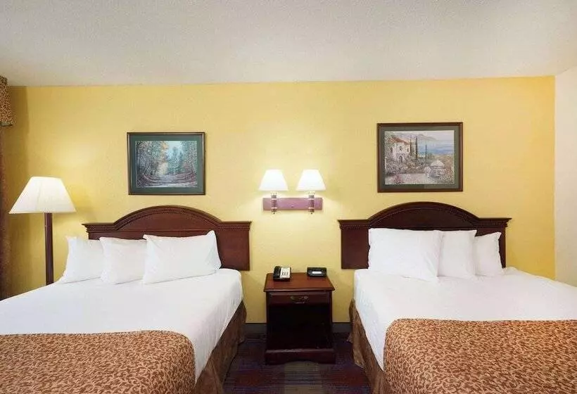 호텔 Travelodge By Wyndham Montgomery East