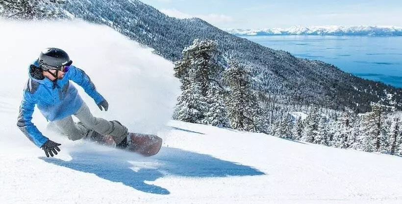 리조트 Gold Dust West