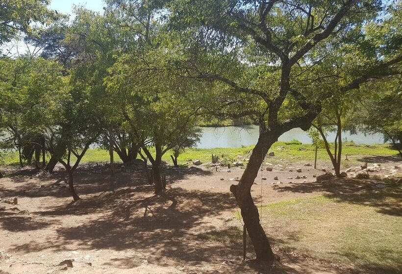 هاستل Nyangombe Backpackers