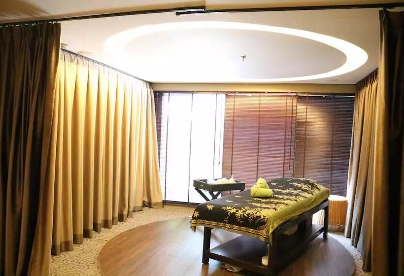 Emersia Hotel & Resort Batusangkar