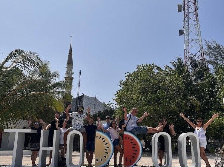 هتل Lagoon Villa Thoddoo