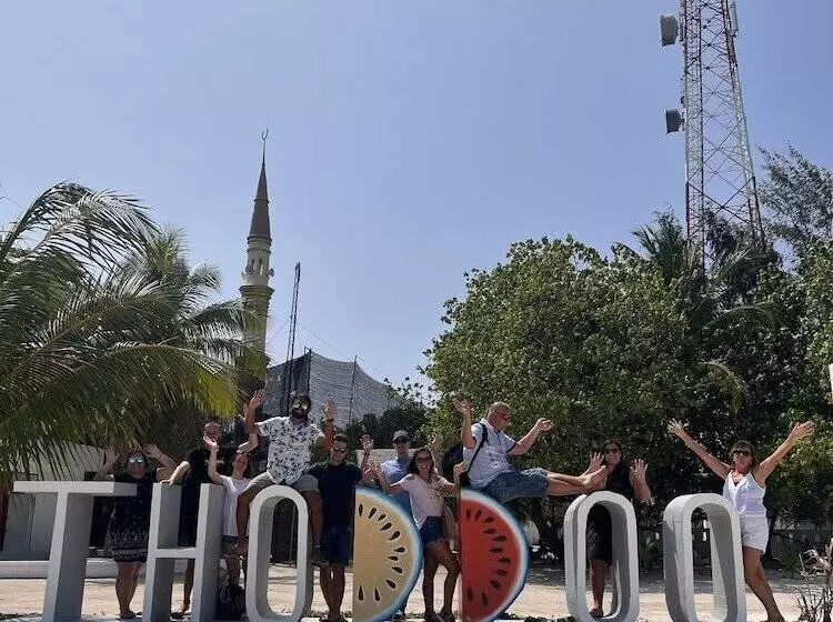 هتل Lagoon Villa Thoddoo