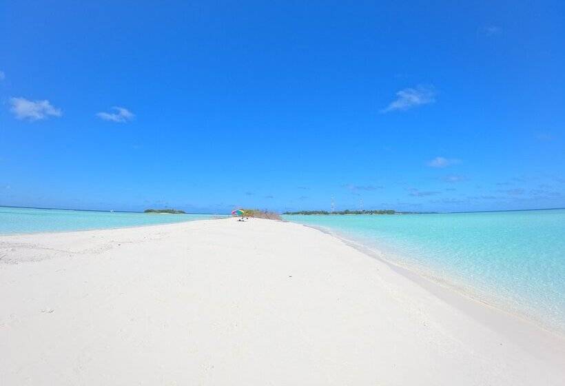 هتل Lagoon Villa Thoddoo