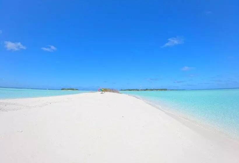 هتل Lagoon Villa Thoddoo