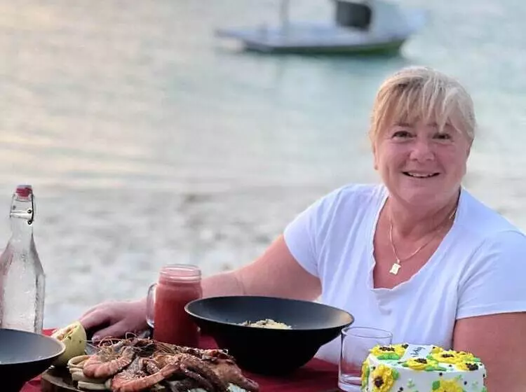 هتل Lagoon Villa Thoddoo