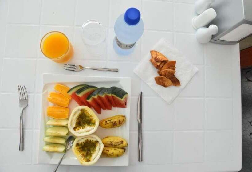 هتل Lagoon Villa Thoddoo