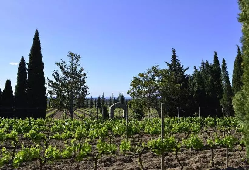 هتل El Recer De Masia Serra
