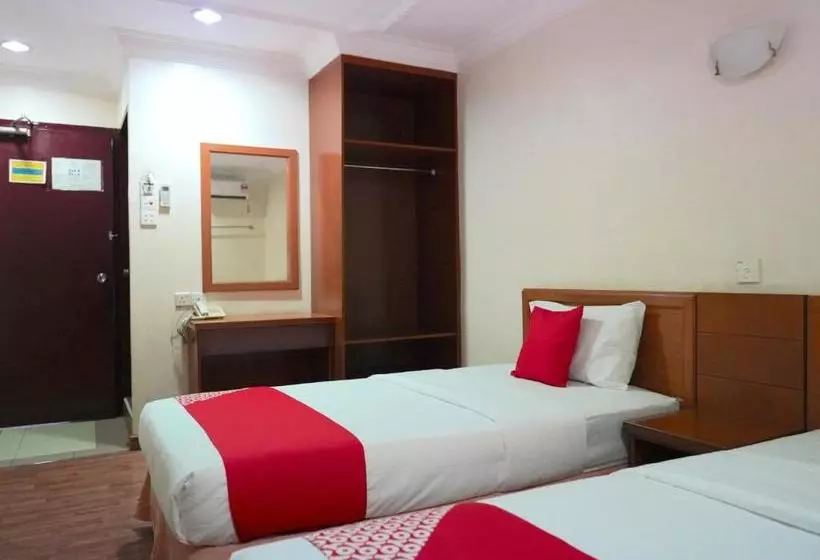 Hotelli Oyo 44051 Sunlight Inn