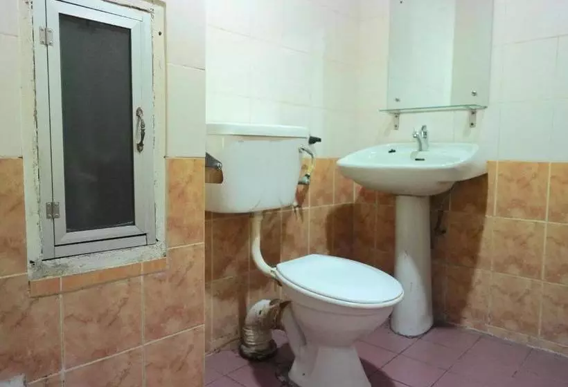 Hotelli Oyo 44051 Sunlight Inn