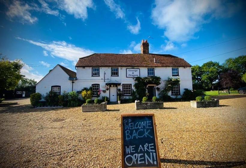 مبيت وإفطار George & Dragon Country Pub & Hotel Wolverton Townsend