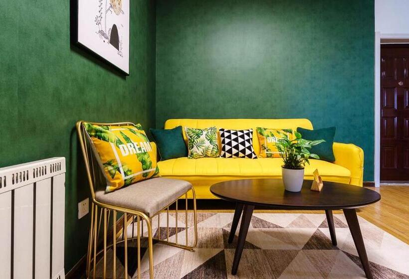 Hotel Xinyuju · Park Next To The Two Chic Sun Square Botanical Garden Wanxiang Integration