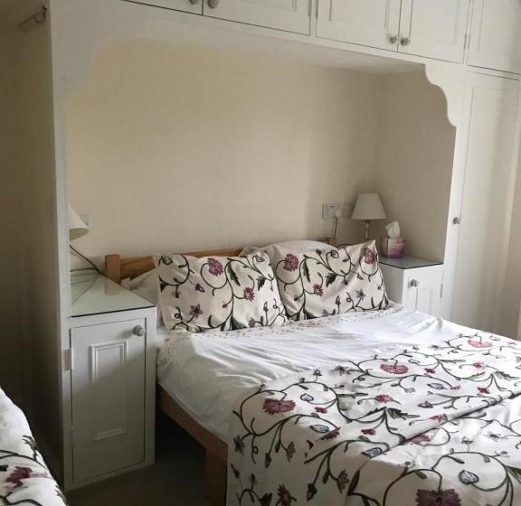 Bed and Breakfast Garstoncottage