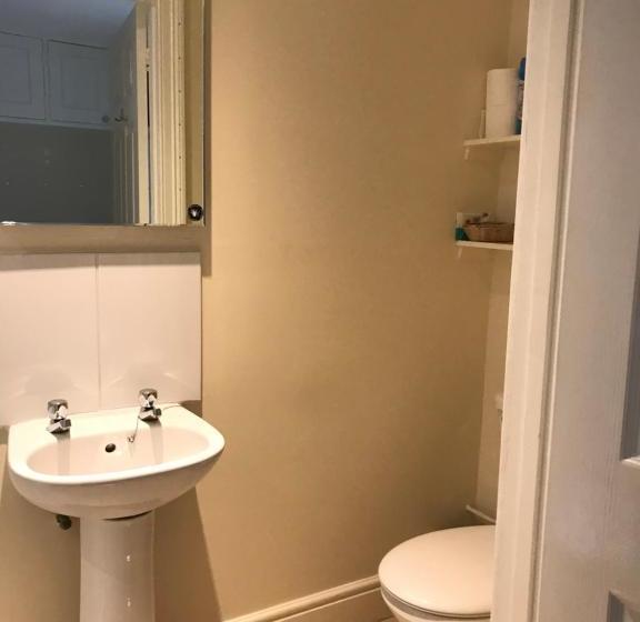 Bed and Breakfast Garstoncottage