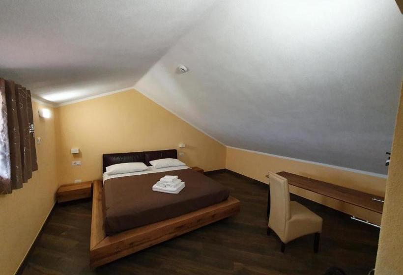 فندق Agriturismo Sant'anna