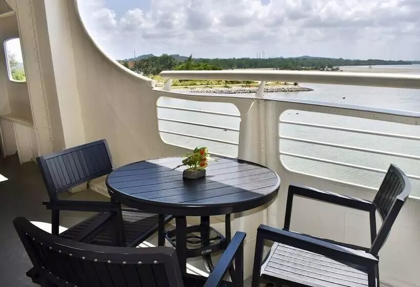 ホテル Doulos Phos The Ship