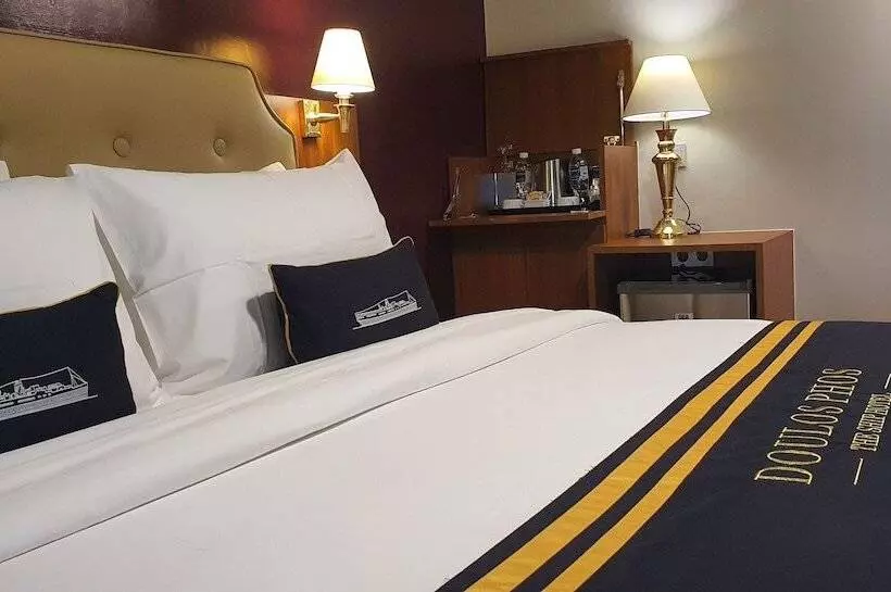 ホテル Doulos Phos The Ship