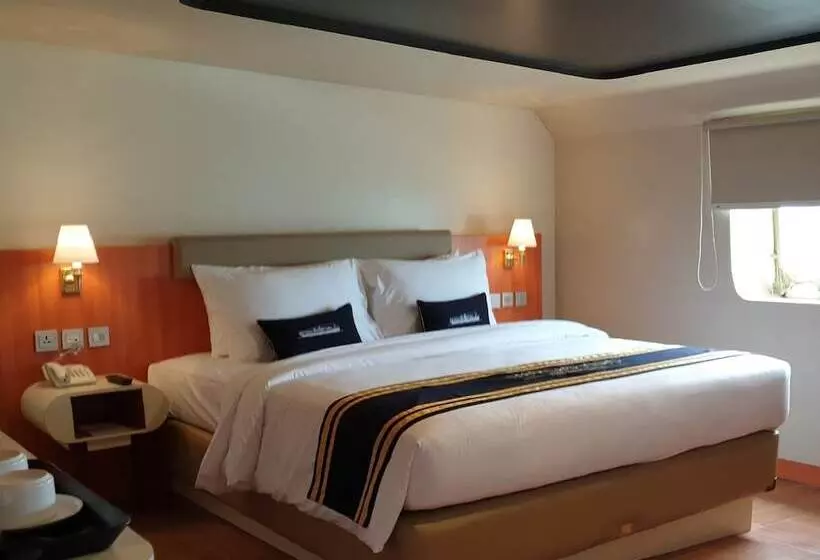 ホテル Doulos Phos The Ship