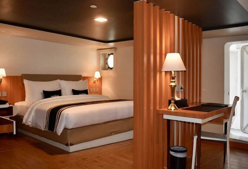 酒店 Doulos Phos The Ship