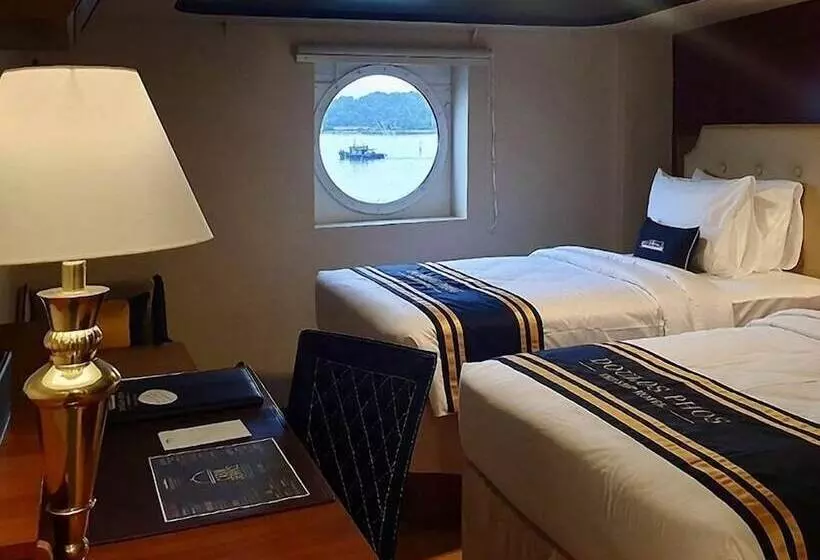 ホテル Doulos Phos The Ship