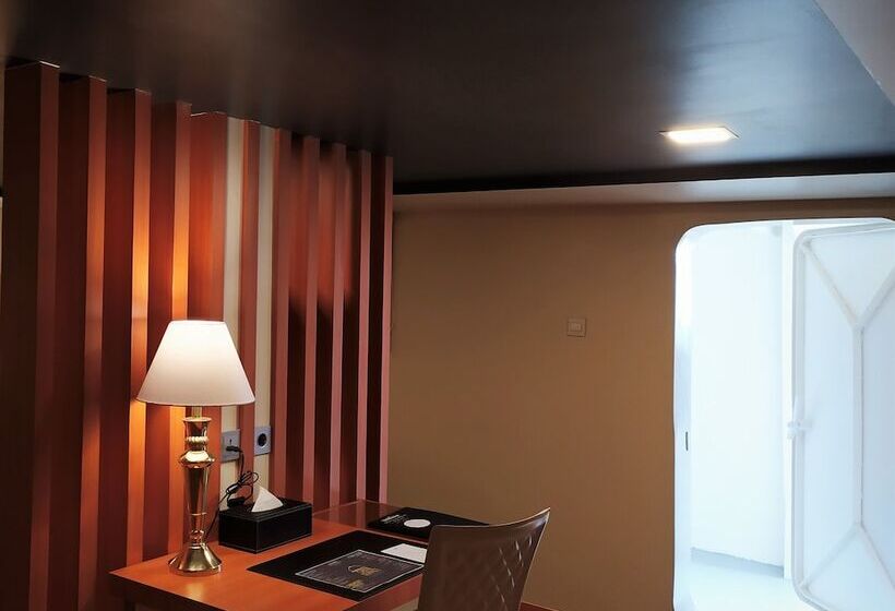 酒店 Doulos Phos The Ship