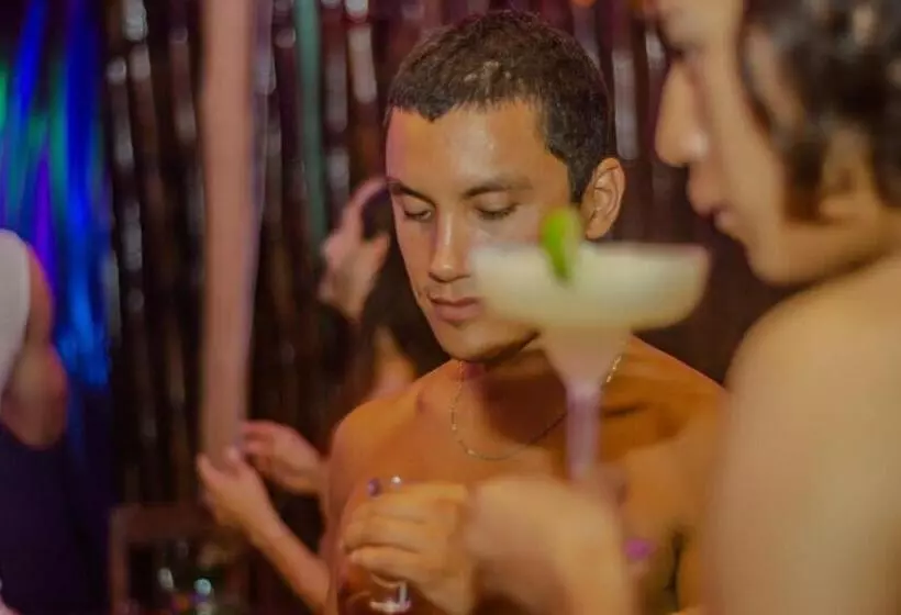 Hotel La Máxima & Lgbt