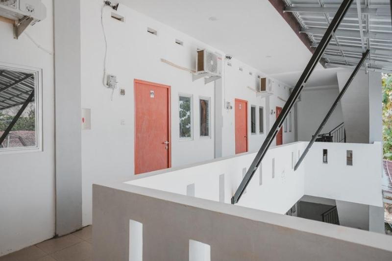 פנסיון Reddoorz Near Gatot Subroto Lampung 2