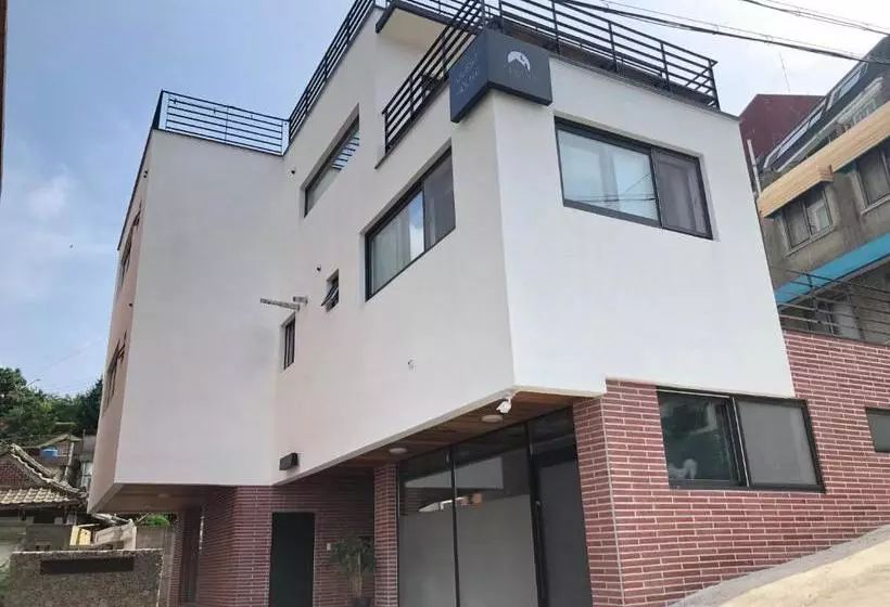 Hostel Cheukhudong 19beonji Guest House