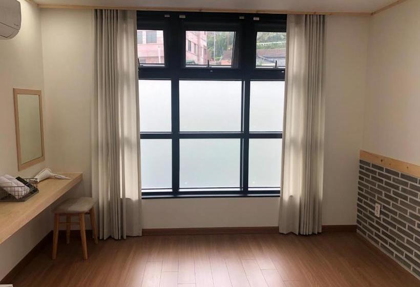 Hostel Cheukhudong 19beonji Guest House