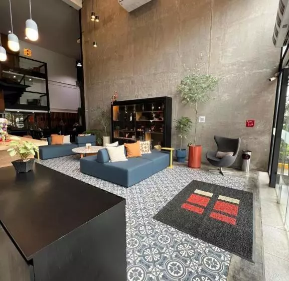 ホテル Hangar Select Aeropuerto Guadalajara