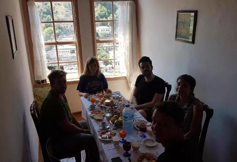 تختخواب و صبحانه Guest House Panorama