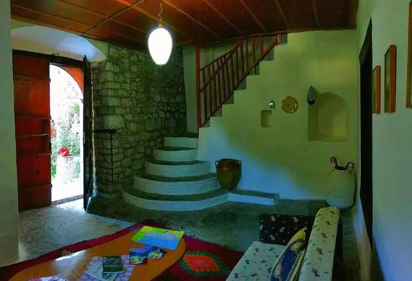 تختخواب و صبحانه Guest House Panorama