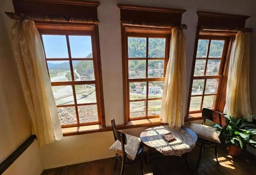 تختخواب و صبحانه Guest House Panorama