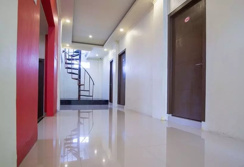 Majatalo Reddoorz Near Taman Kota Ternate