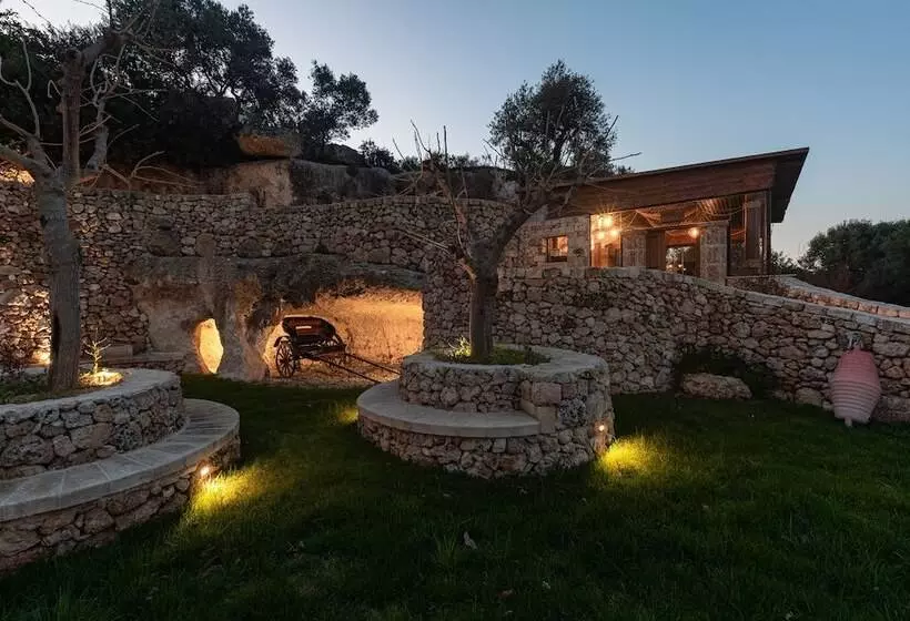 Hotelli Masseria Torre Rossa