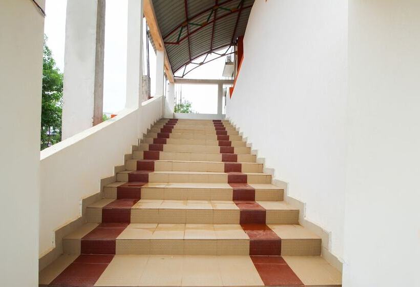 فندق Oyo 47450  Srn