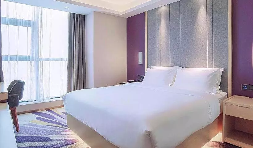 Lavande Hotel Handan Congtai Park New Century Plaza