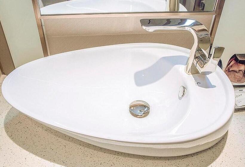 Lavande Hotel Handan Congtai Park New Century Plaza