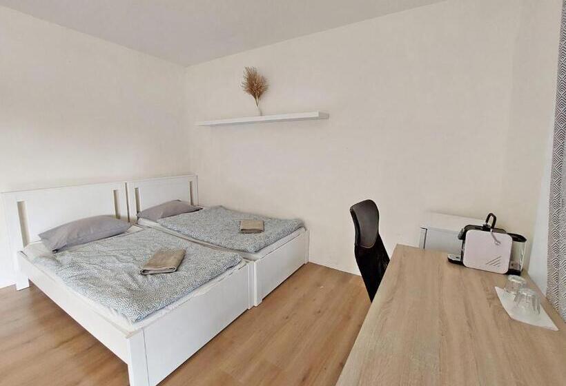 تختخواب و صبحانه Deluxe Tivoli Suites