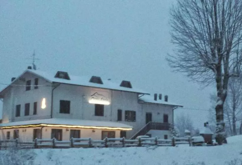 ホテル La Buca Delle Fate Ristorante Albergo