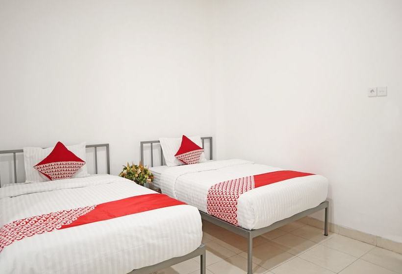 Отель Oyo 1306 Cendrawasih Residence