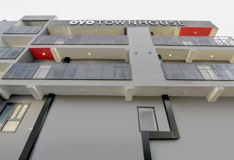 בית מלון כפרי Townhouse 138 Suraj Kund